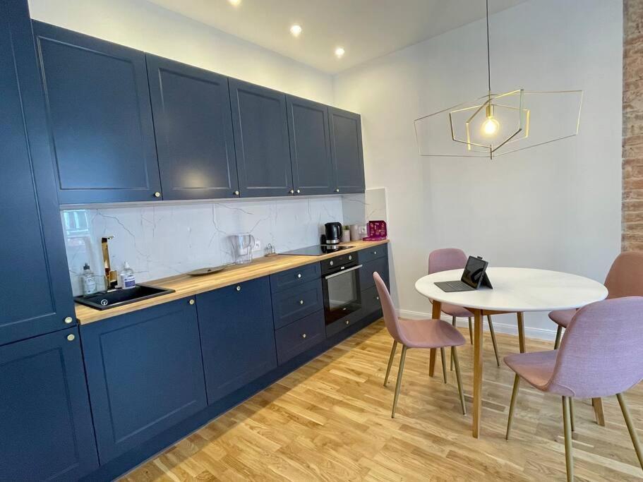 Luxury Apartment In Gliwice Near Town Square Zewnętrze zdjęcie